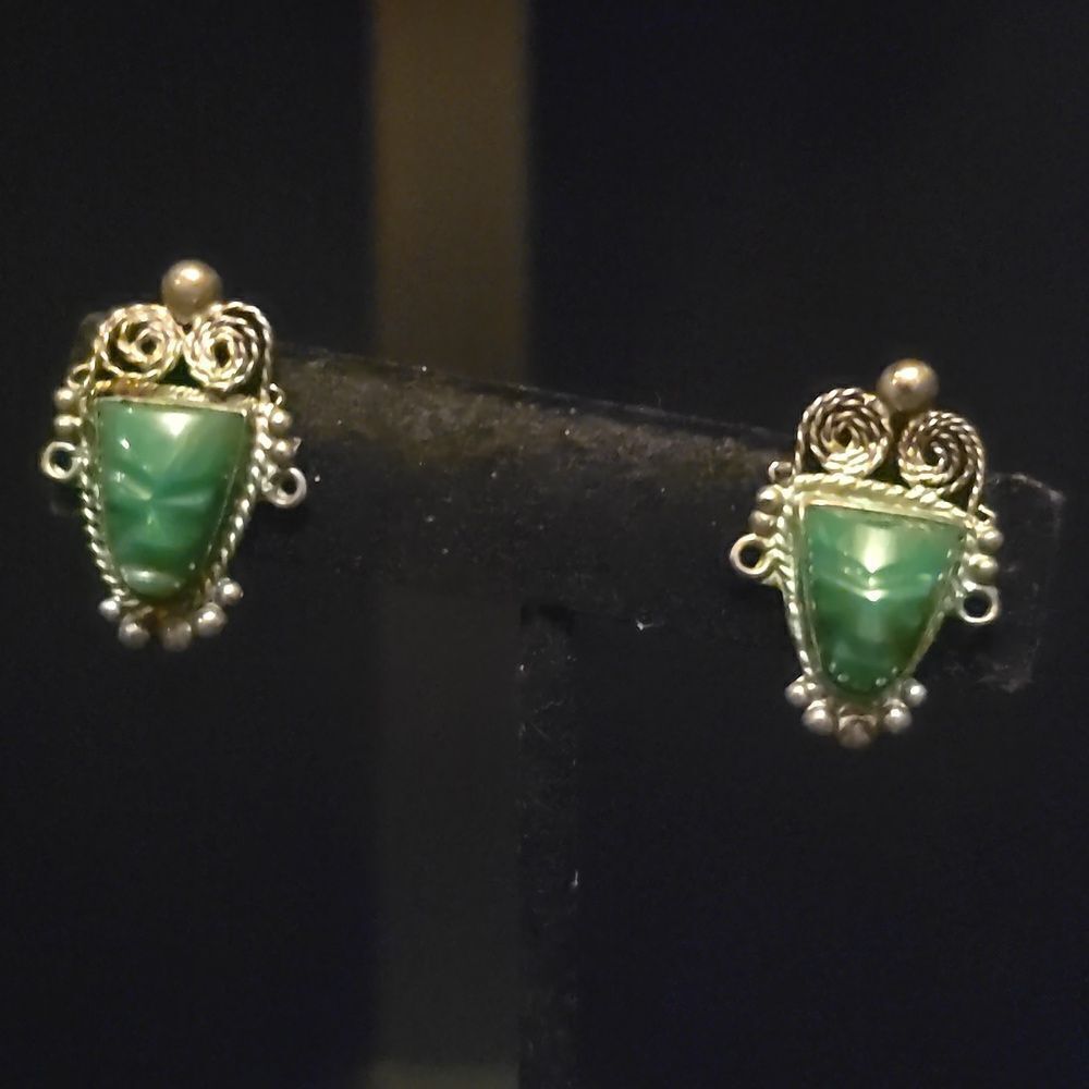 GREEN ONYX Vintage Mexico Siver Stamped Earrings!